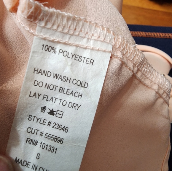 Charlotte Russe Sleeveless Blouse Small Pink  Lightweight  B940 - Picture 6 of 6